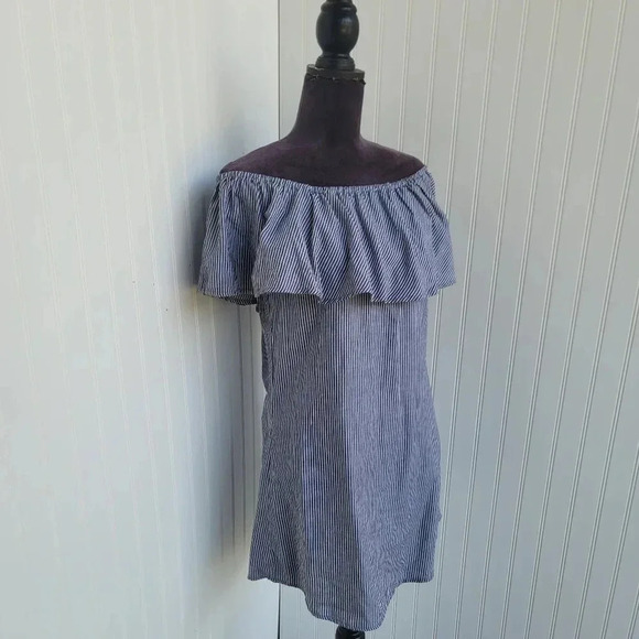 NWT Fashion Web Womens Off Shoulder Ruffle Dress Gray White Striped Sz M - Picture 5 of 11
